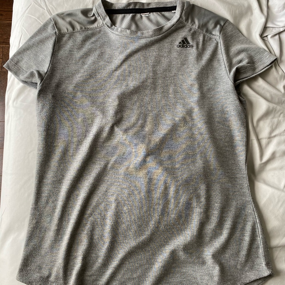 ADIDAS t-shirt